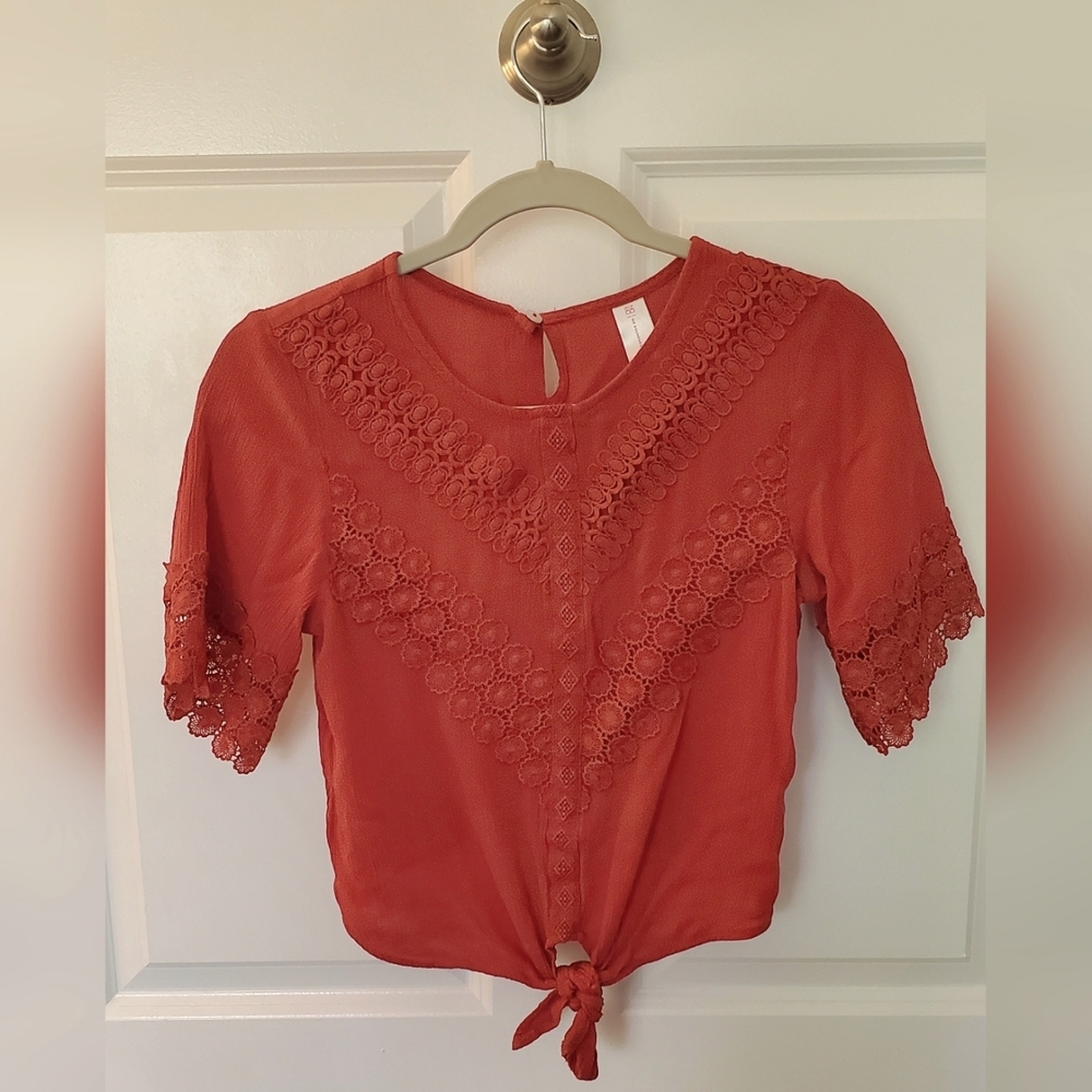 NOBO embroidered women's top